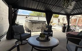 Tiny Place W Private Hot Jacuzzi 7 Min To Miami International Airport