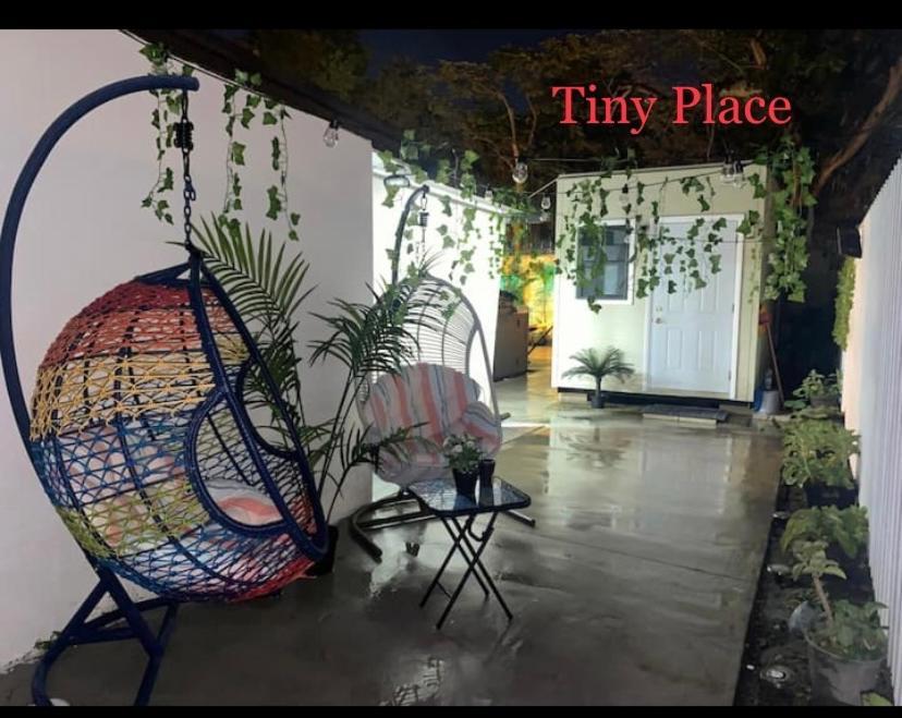 Tiny Place W Private Hot Jacuzzi 7 Min To Miami International Airport Exterior photo