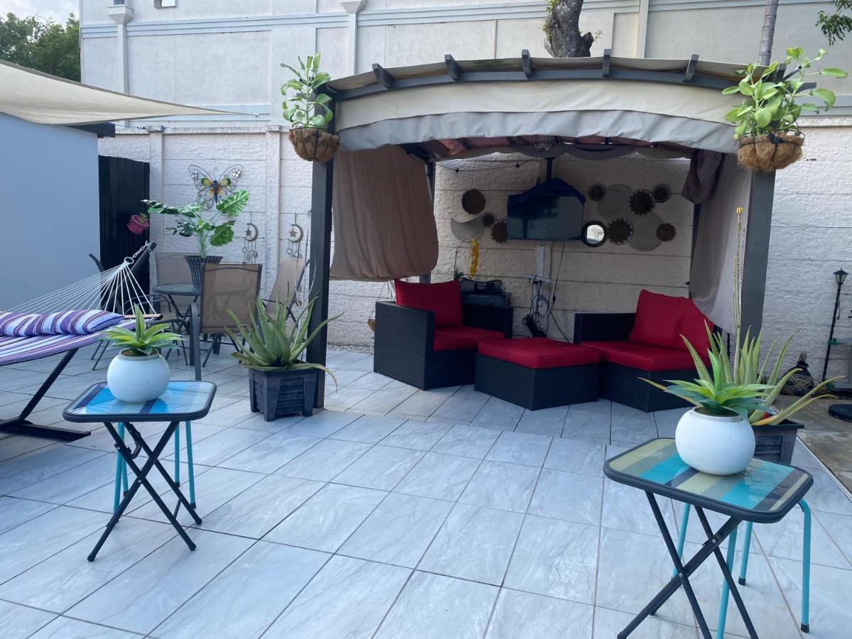 Tiny Place W Private Hot Jacuzzi 7 Min To Miami International Airport Exterior photo