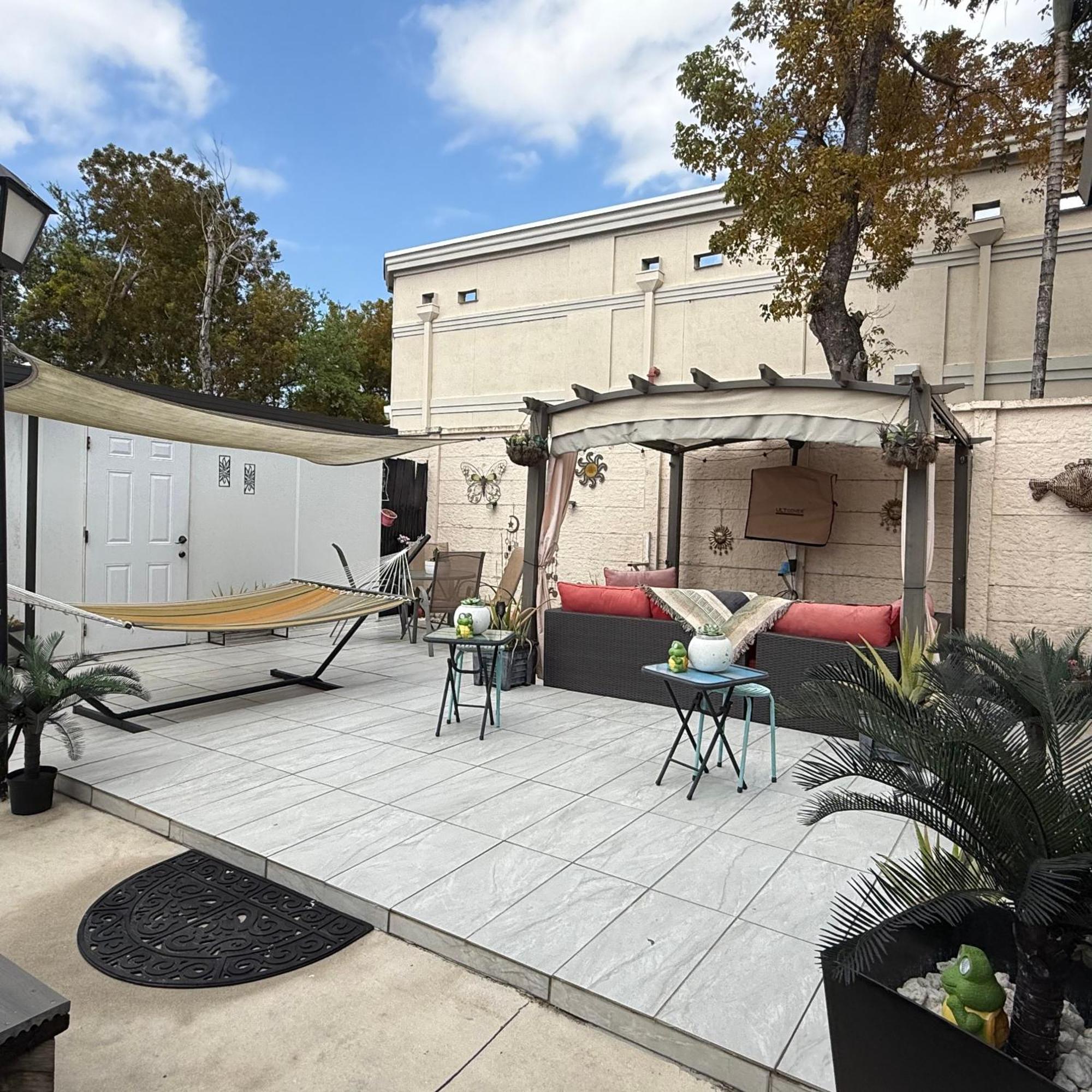 Tiny Place W Private Hot Jacuzzi 7 Min To Miami International Airport Exterior photo